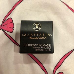 anastasia beverly hill brow pomade